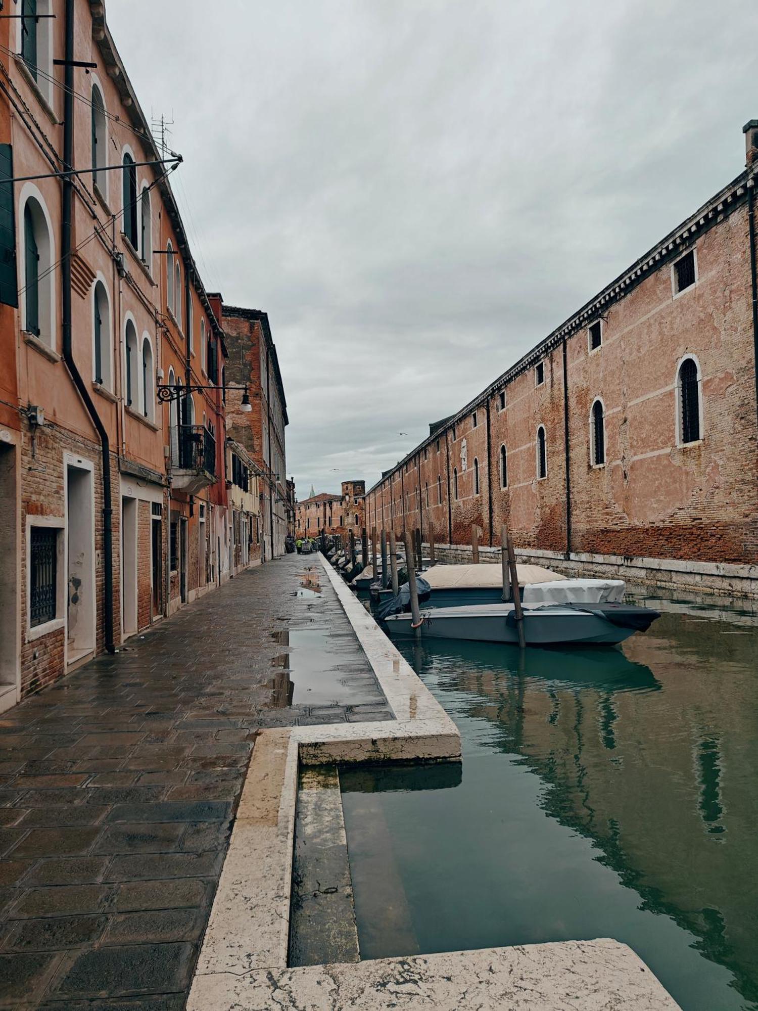 Castello Canal View Венеция Экстерьер фото